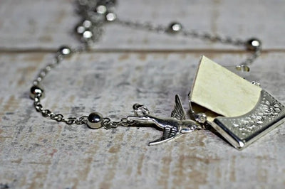 Christmas Gift-👩‍❤️‍💋‍👩✉Friendship Letter Locket Necklace🎁