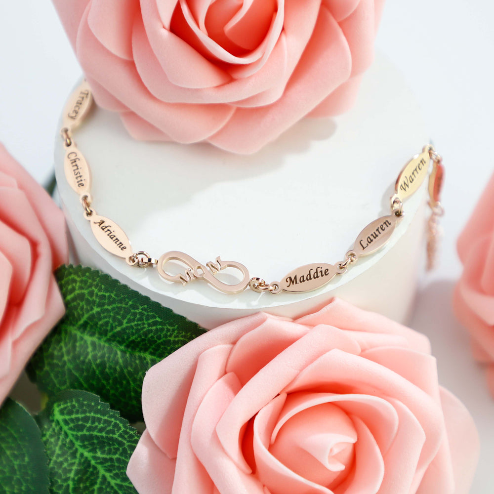 Mother's Day GIft! Mom Eternity Bracelet with Family Names