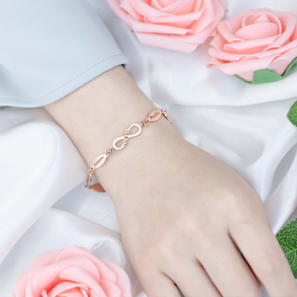 Mother's Day GIft! Mom Eternity Bracelet with Family Names