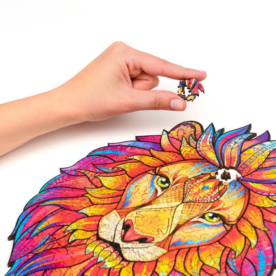 Wooden Jigsaw Puzzle Mysterious Lion