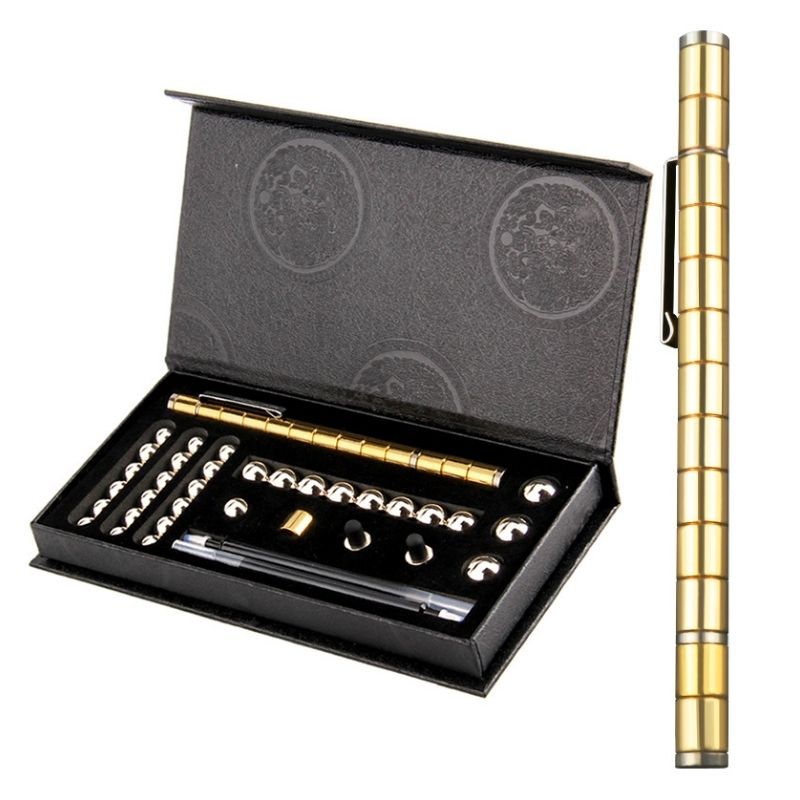 Magnetic pen