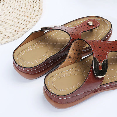 2022 new women's characteristic pattern wedge flip flops
